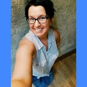 Meet your Posher, Stephanie