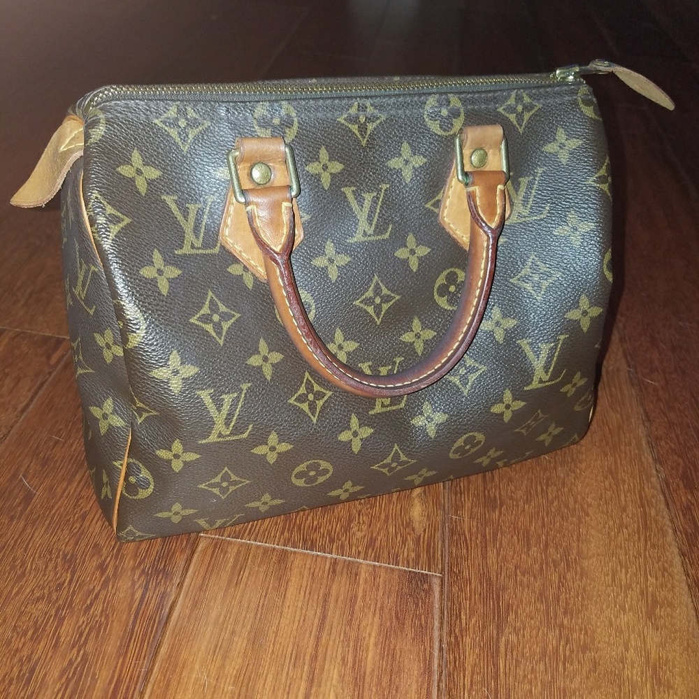 Authentic Louis Vuitton Speedy 25
