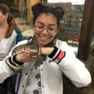 Meet your Posher, Alexis