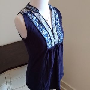 Adorable sleeveless Anthropologie top Adorable sleeveless Anthropologie top