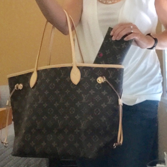 Meet your Posher, Melissa - Picture 2 of 8