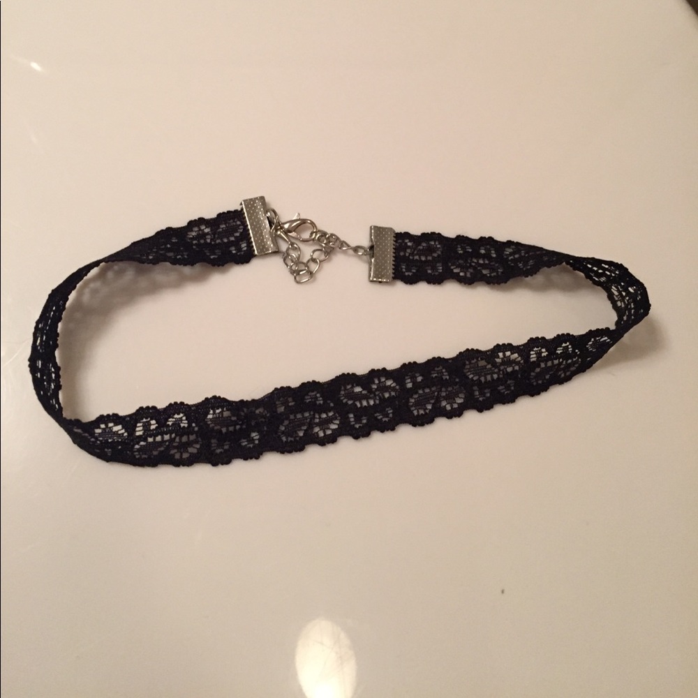 Black lace choker