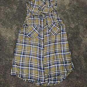 Plaid sleeveless shirt