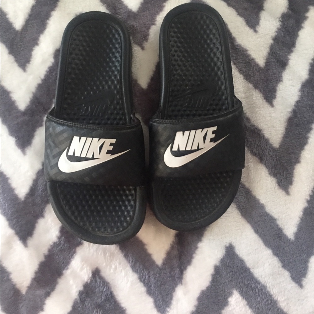 🌟🇺🇸SALE🇺🇸🌟NIKE Black Slides