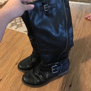 Black Boots