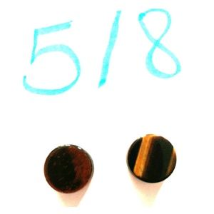 5/8 plugs