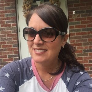 Meet your Posher, Natasha