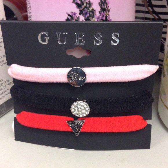guess hair accessories