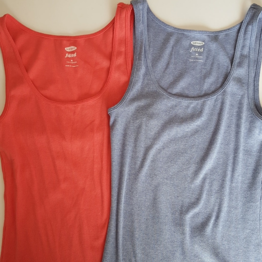 Lot of 2 Old Navy fitted tanks