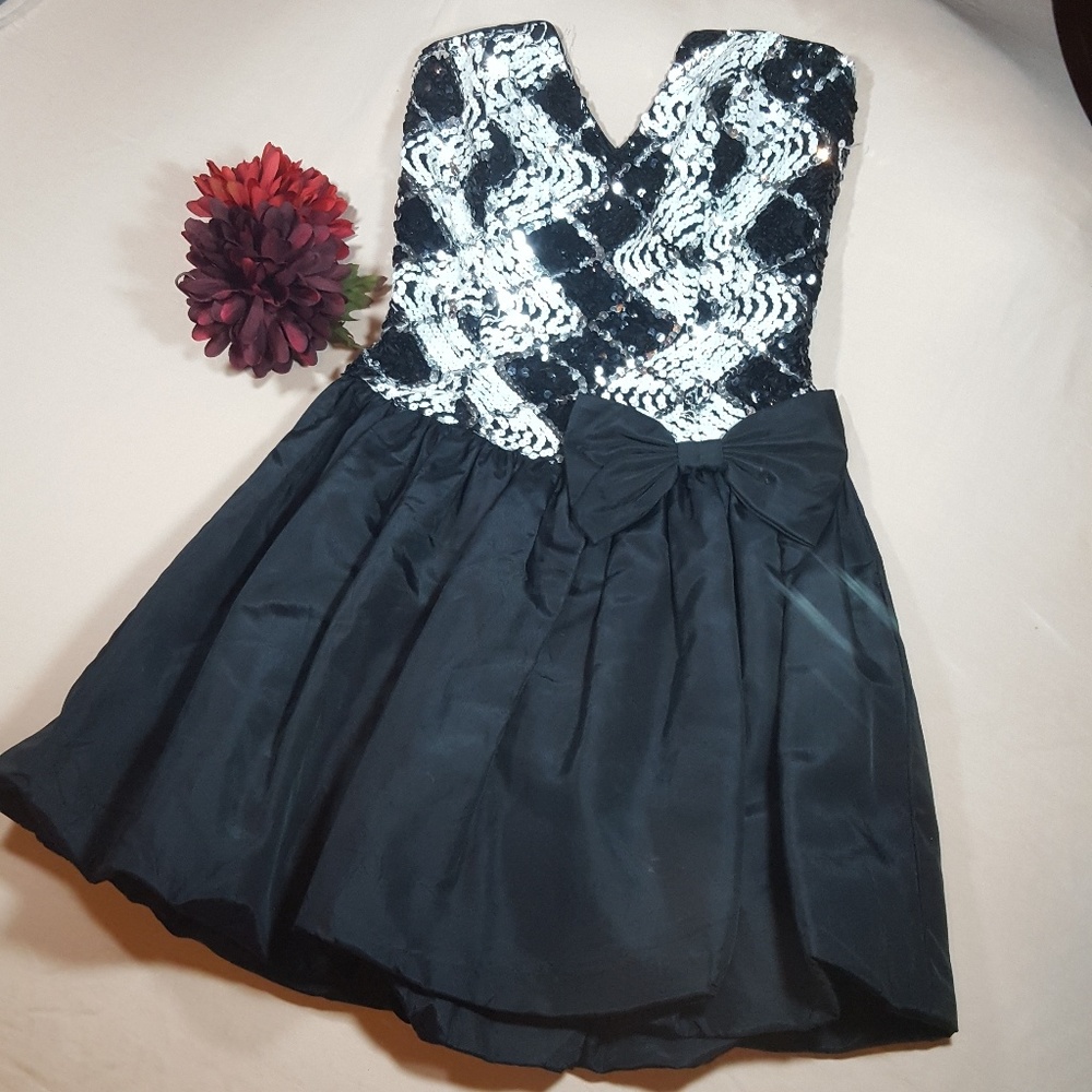 Jessica Mcclintock🌹🥀 Black & White Dress