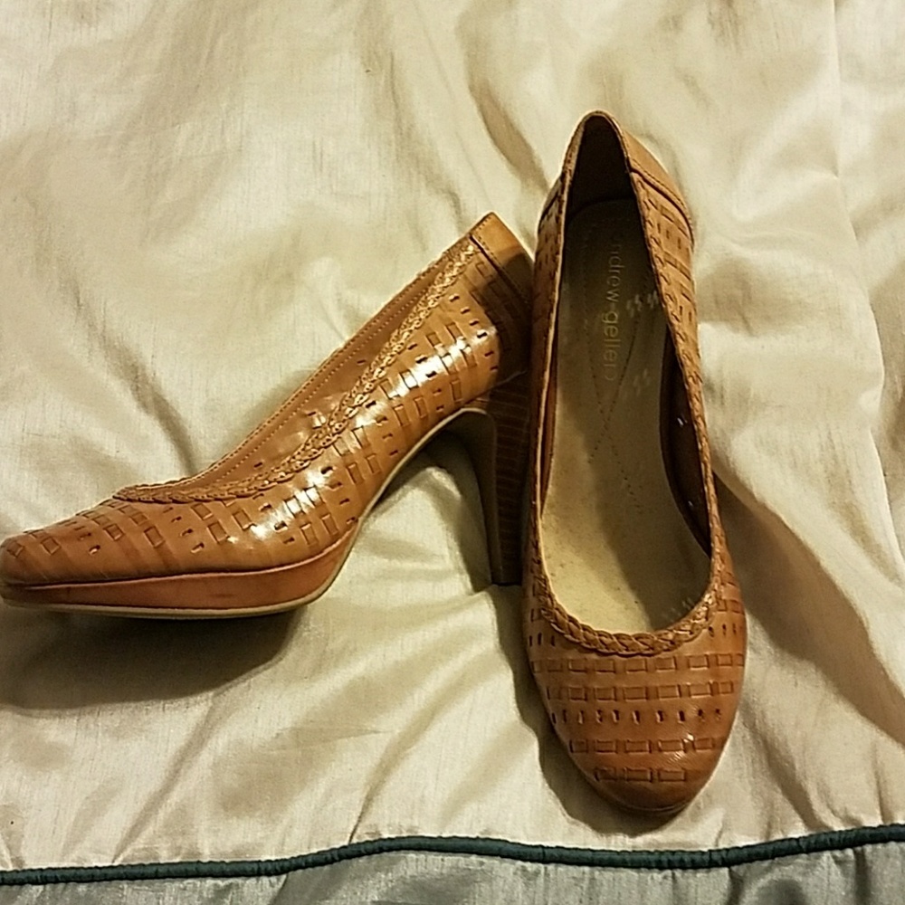 Cute camel colored heels