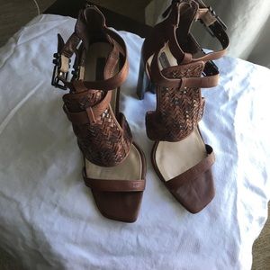 BCBG MAXAZRIA brown leather heels