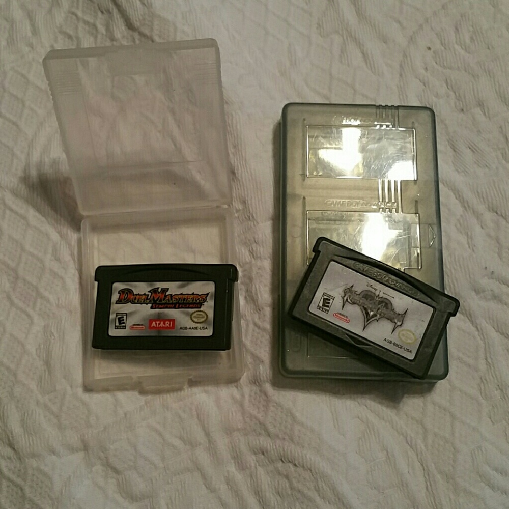 2 GAME BOY Advance games with 2  cases