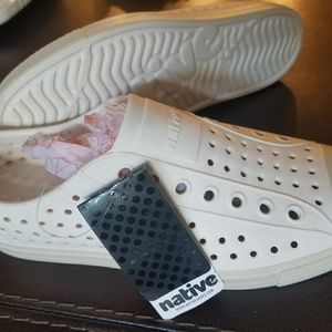 NWT NATIVE shoes size 7