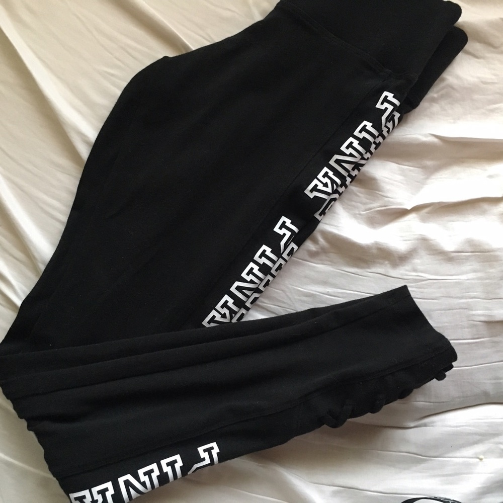 VS PINK LEGGINGS
