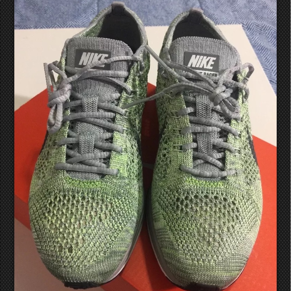 ❣️SOLD❣️Nike Flyknit Racer Macaron Pistachio - Picture 2 of 6