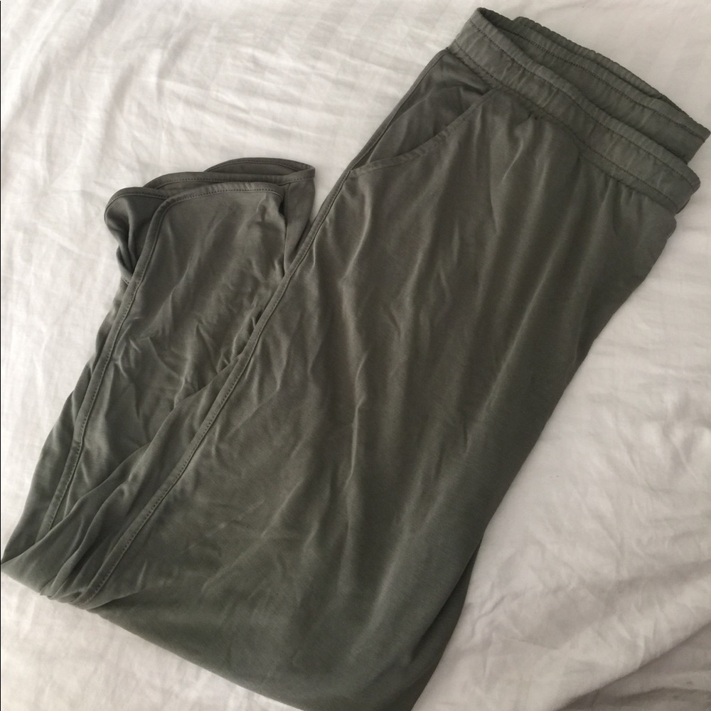 American eagle pants