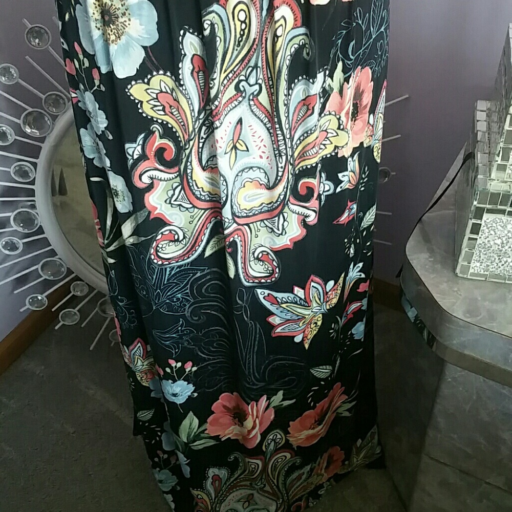 ▪️last 2▪️floral maxi▪️ - Picture 8 of 8