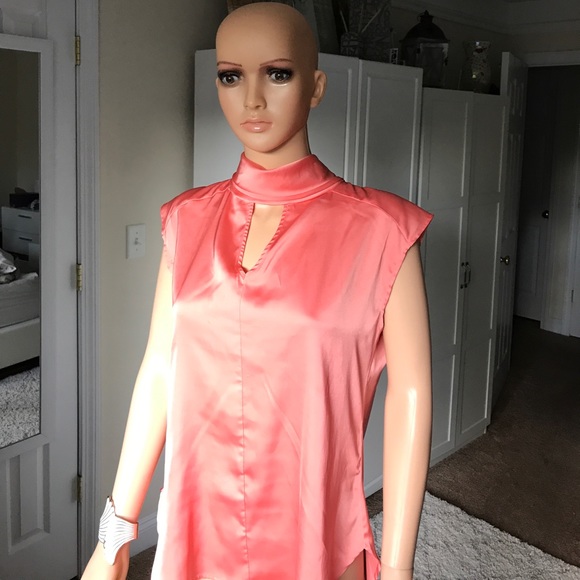 🎉🎉sold!!🎉🎉New York and CO Satin Blouse - Picture 2 of 3
