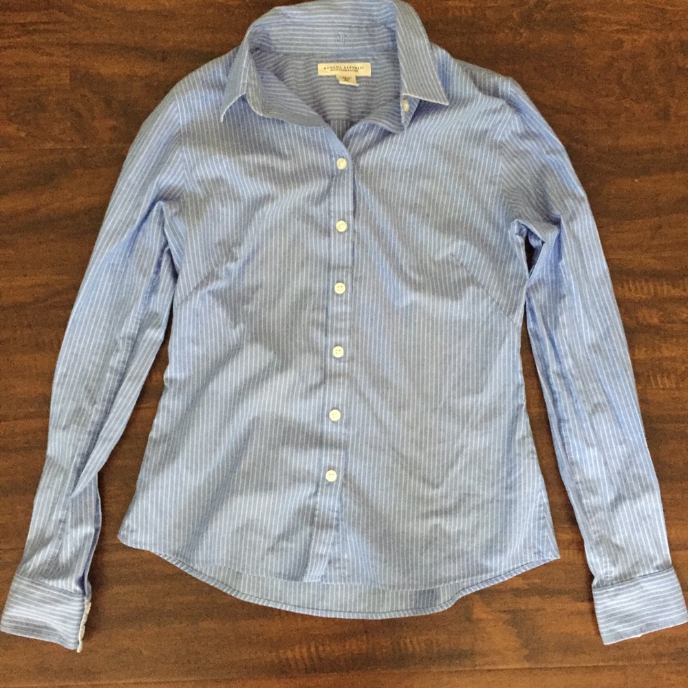 Banana Republic Non-Iron Striped Button Down Shirt