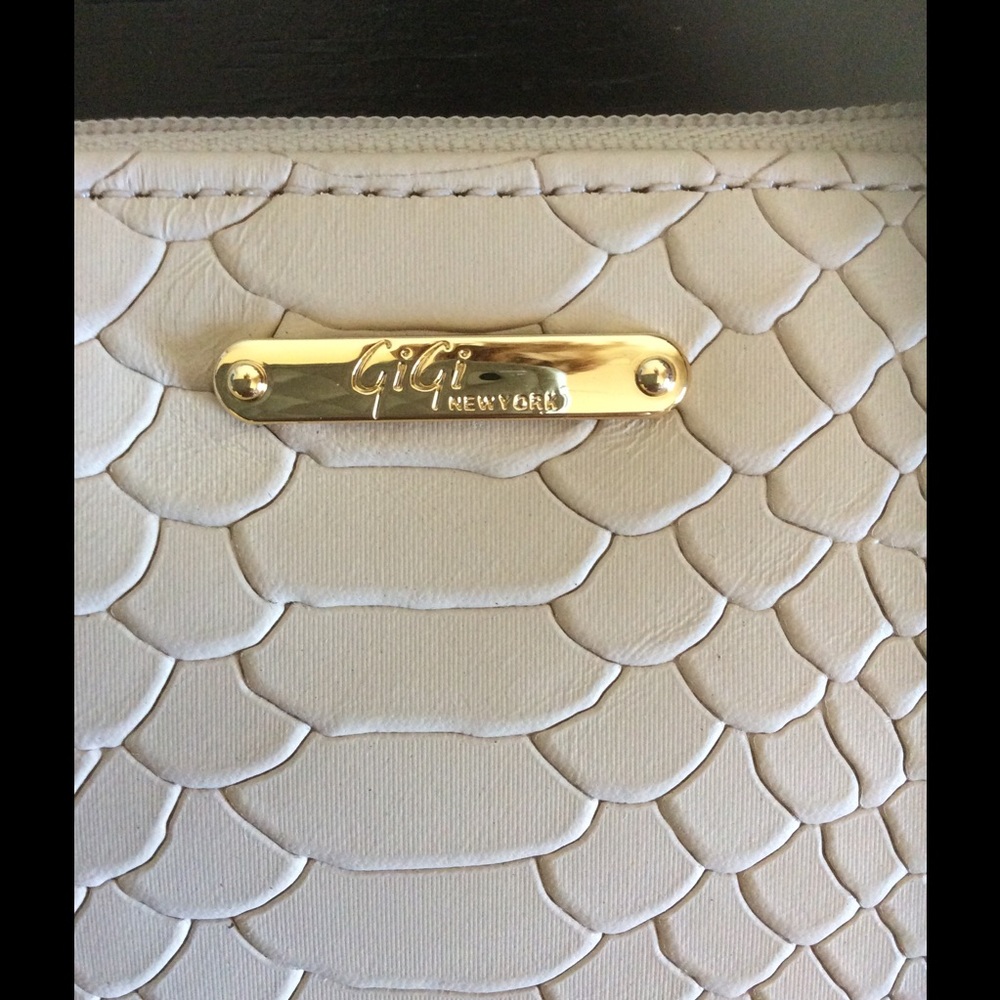 GiGi New York small pouch. BRAND NEW!! - Picture 3 of 4