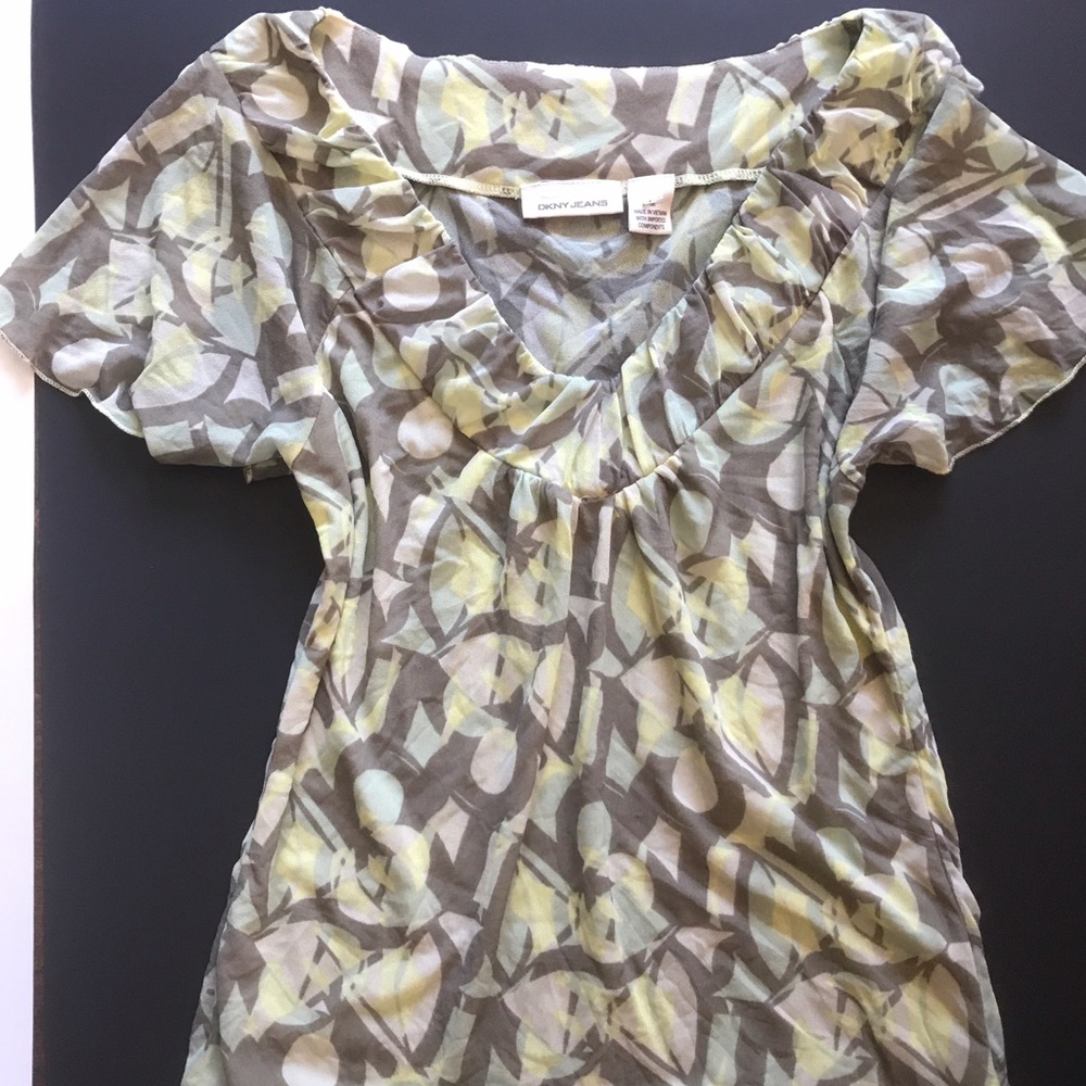 🦋 DKNY Green & Gray Ruffle Top Size Small