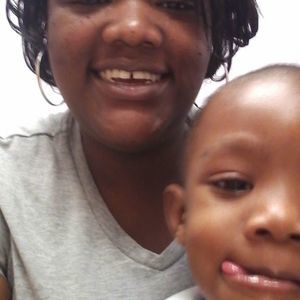 Meet your Posher, Desireé