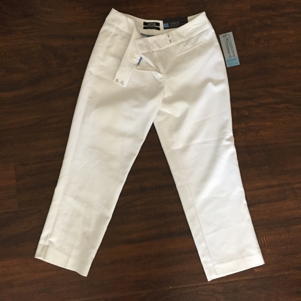 Apt 9 NWT White Straight Leg Capri Dress Pants