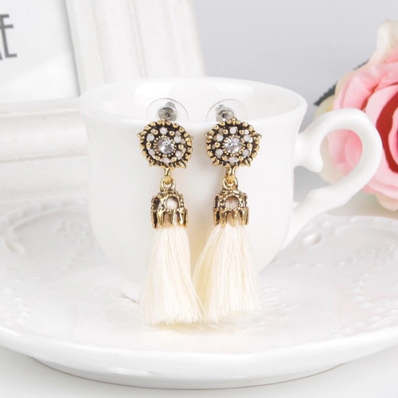Rhinestone Long Tassel Dangle Earrings - Picture 4 of 4