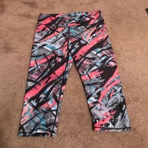 Fabletics Cropped Work Out Leggings.