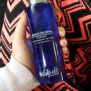 Este edit dissolve the drama