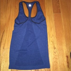 Cute blue basic lululemon tank