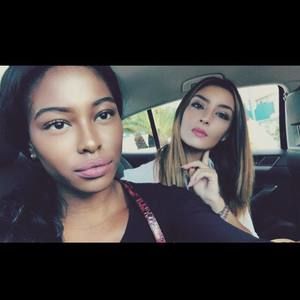 Meet your Posher, Briana