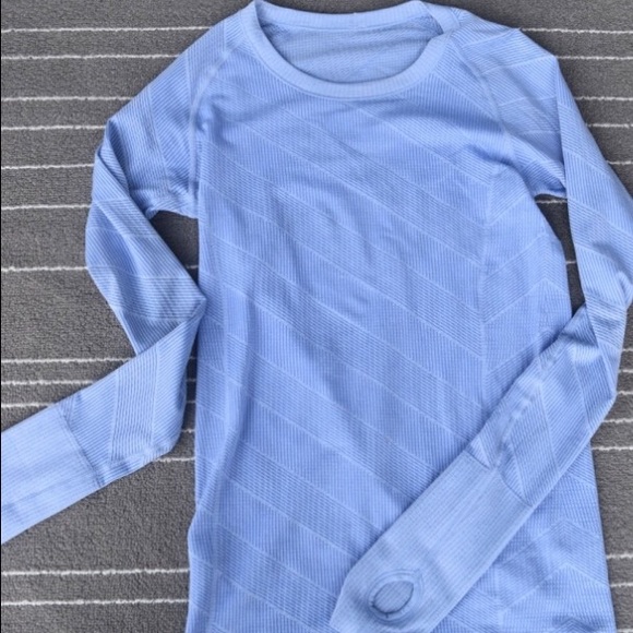 lululemon athletica Tops - Lululemon swiftly long sleeve sz 6