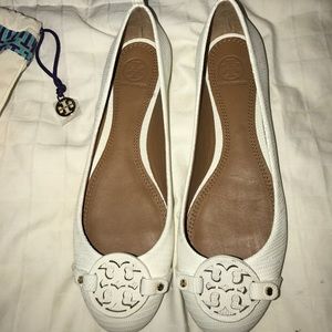 Never worn Tory Burch flats!