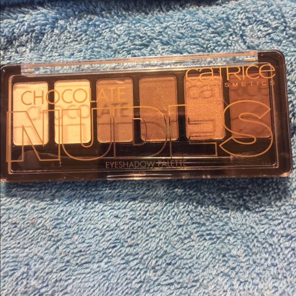 Catrice Cosmetics Chocolate Nudes eye shadow