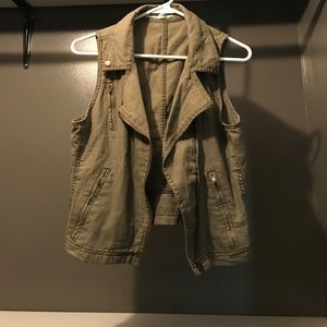 Maurice's army green vest