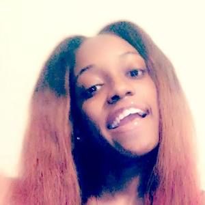 Meet your Posher, Idaisha