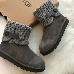 🆕 UGG Shaina (10) Grey