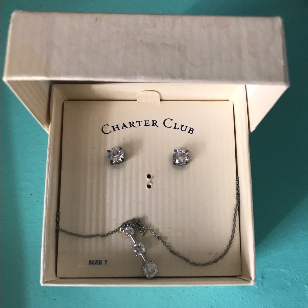 🌟Necklace and matching earrings