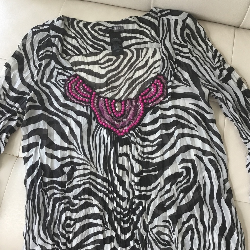 🌼sequin zebra print sheer top