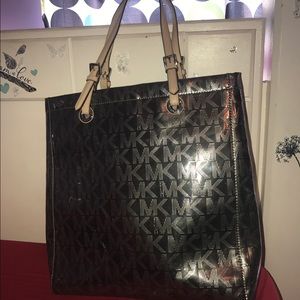 Michael Kors Jet Set Tote Handbag