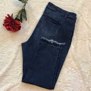 Frayed Hem Skinny Jeans