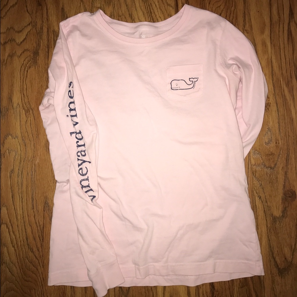 🔴SOLD!!!! 🔴 vineyard vines T-shirt.  Size XS