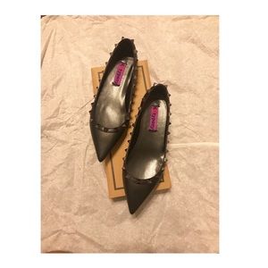 KATYPENY STUDDED FLATS!