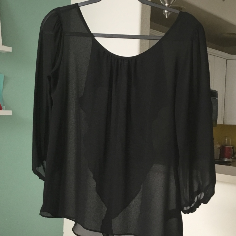 🌻Black Sheer Top with bow back