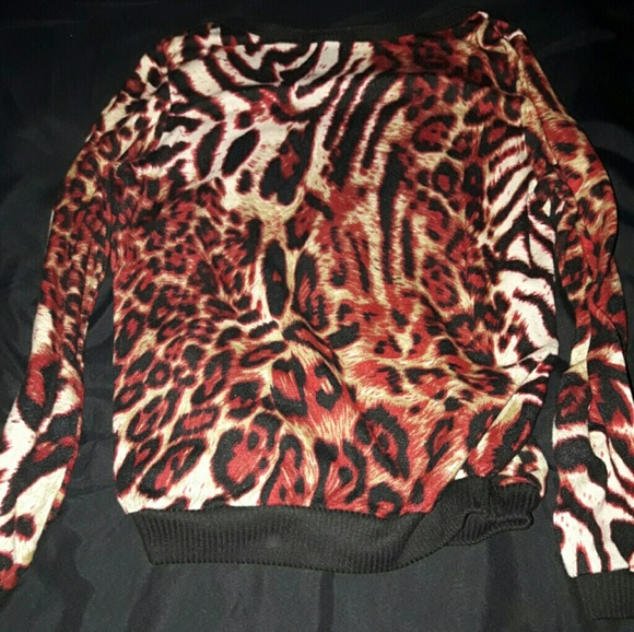 LOVE TOP - Picture 2 of 2