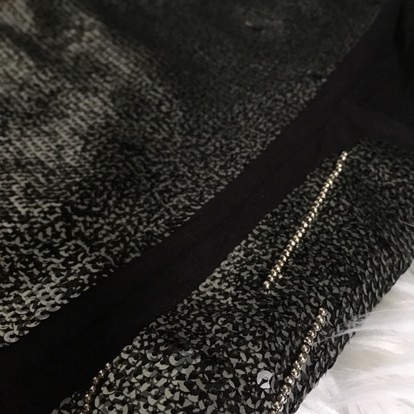 Sass & bide Stunning Sequin shorts 2 - Picture 5 of 7