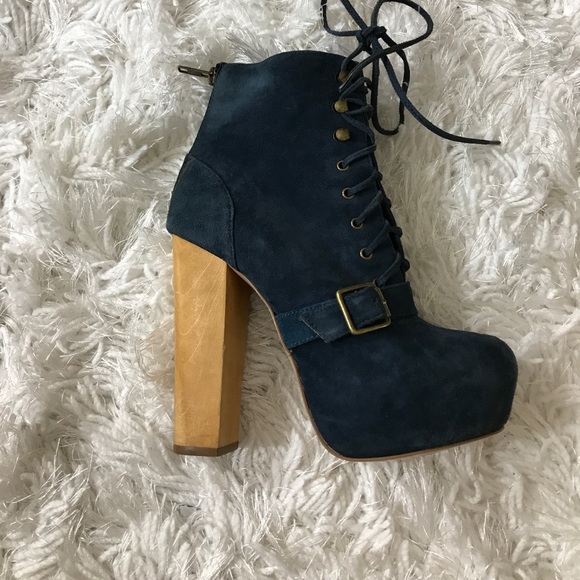 Steve Madden booties - Picture 2 of 4