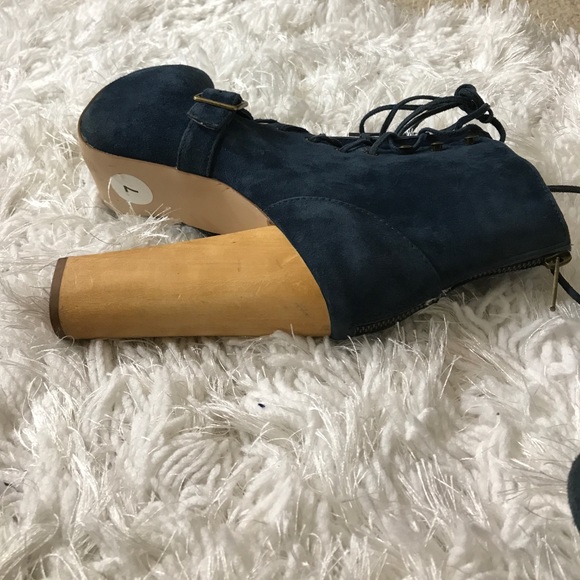 Steve Madden booties - Picture 3 of 4